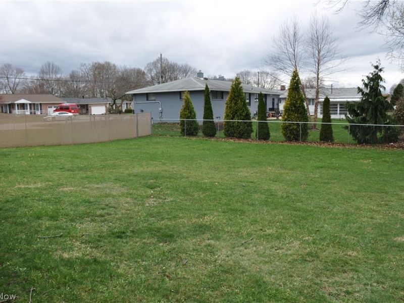 539 Royer Avenue NW, North Canton, OH 44720 Photo 8