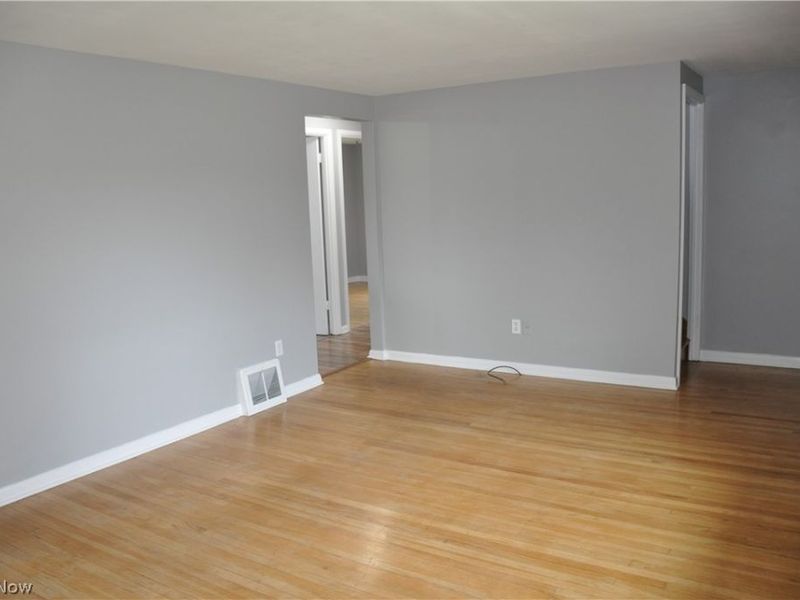 539 Royer Avenue NW, North Canton, OH 44720 Photo 9