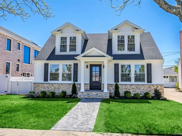 206 Devonshire Drive, New Hyde Park, NY 11040