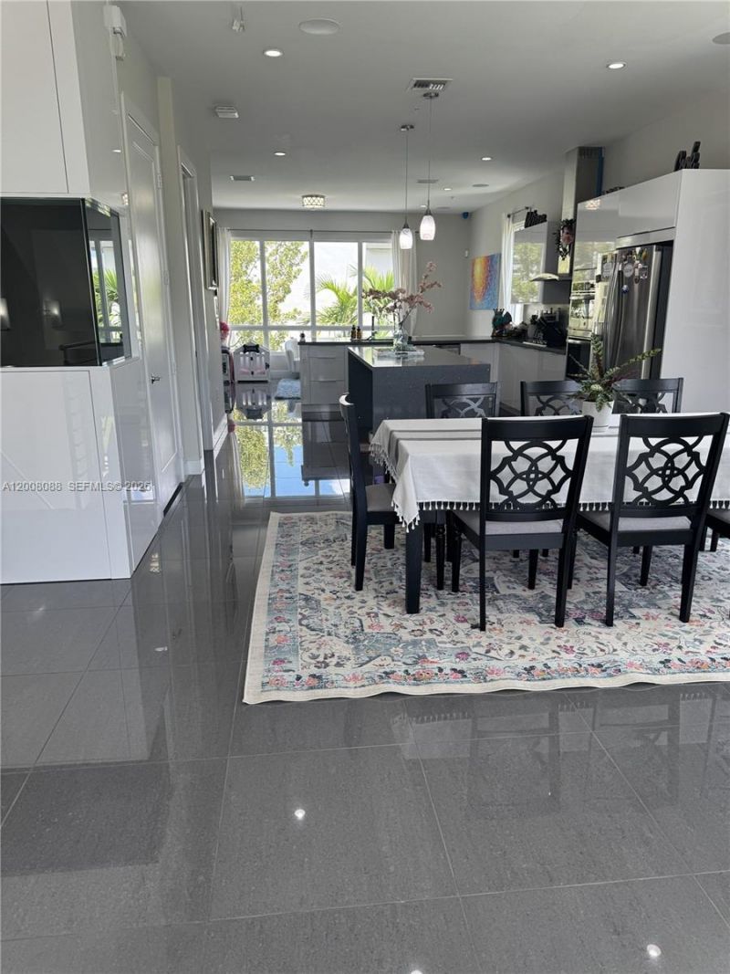 10331 NW 64th Ln , Unit 10331, Doral, FL 33178 Photo
