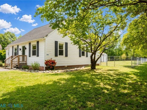8798 Guinea Road , Hayes, VA 23072