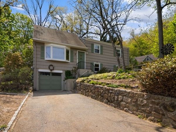 11 Watchtower Rd, Denville, NJ 07834