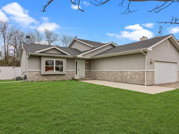 2731 Clines Ford Drive, Belvidere, IL 61008