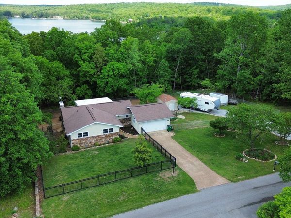 300 Victoria Drive , Horseshoe Bend, AR 72512