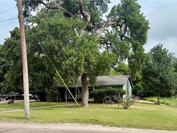 1313 Live Oak Street , Marlin, TX 76661