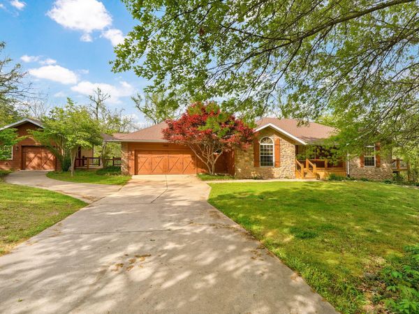 1763 Yoachum Drive, Nixa, MO 65714