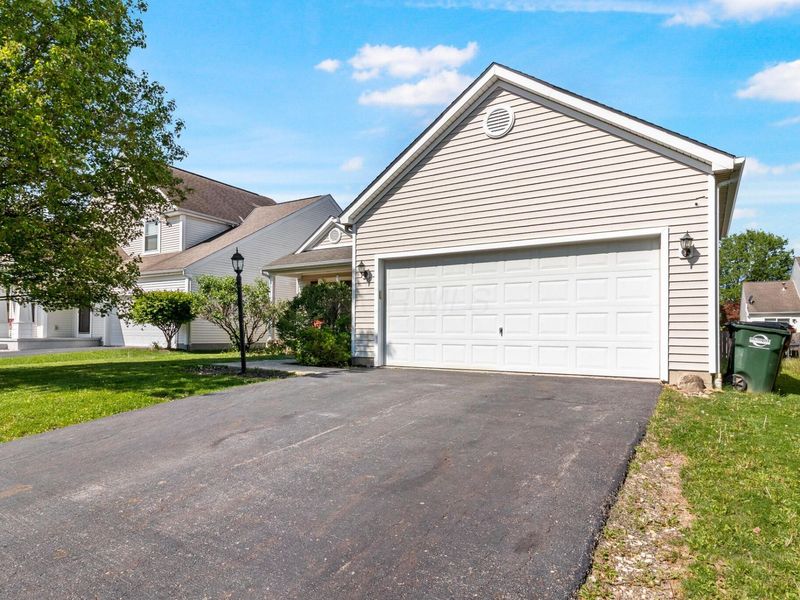 1171 Willow Oak Drive, Blacklick, OH 43004 Photo 2