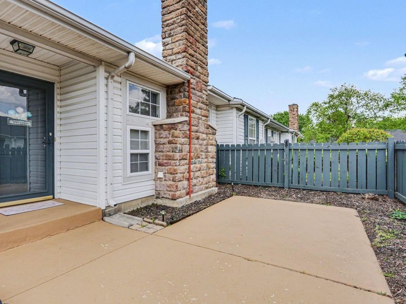 2484 Warm Springs Drive, Unit 2484, Hilliard, OH 43026 Photo 17