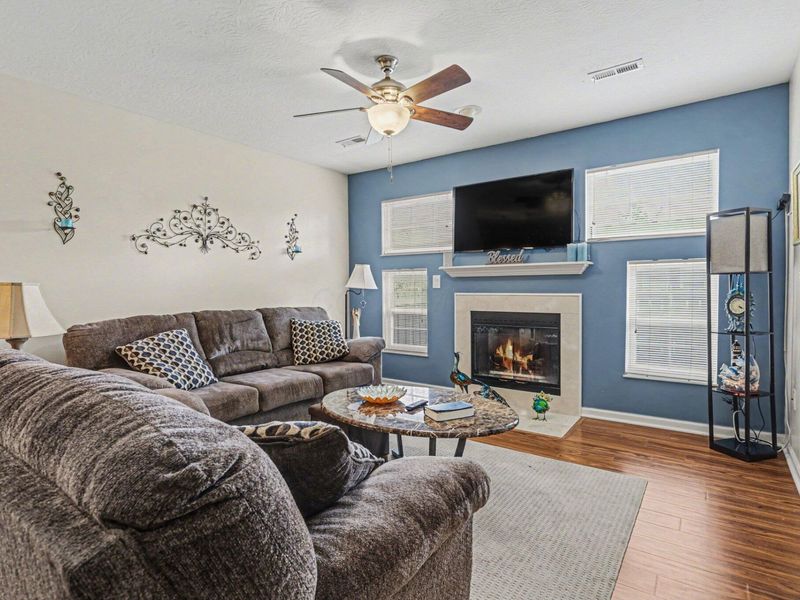 2484 Warm Springs Drive, Unit 2484, Hilliard, OH 43026 Photo 5