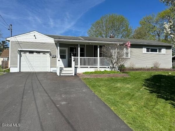 11 Ridge Road, Ravena, NY 12143