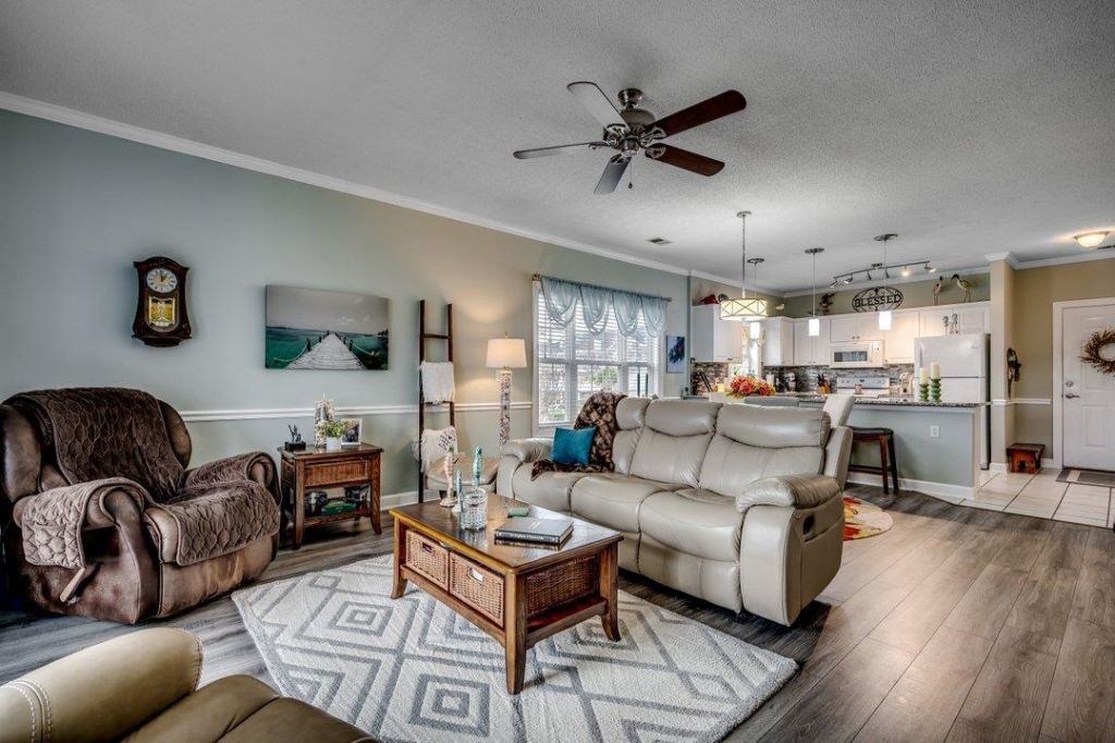 3965 Forsythia Ct. Photo 11