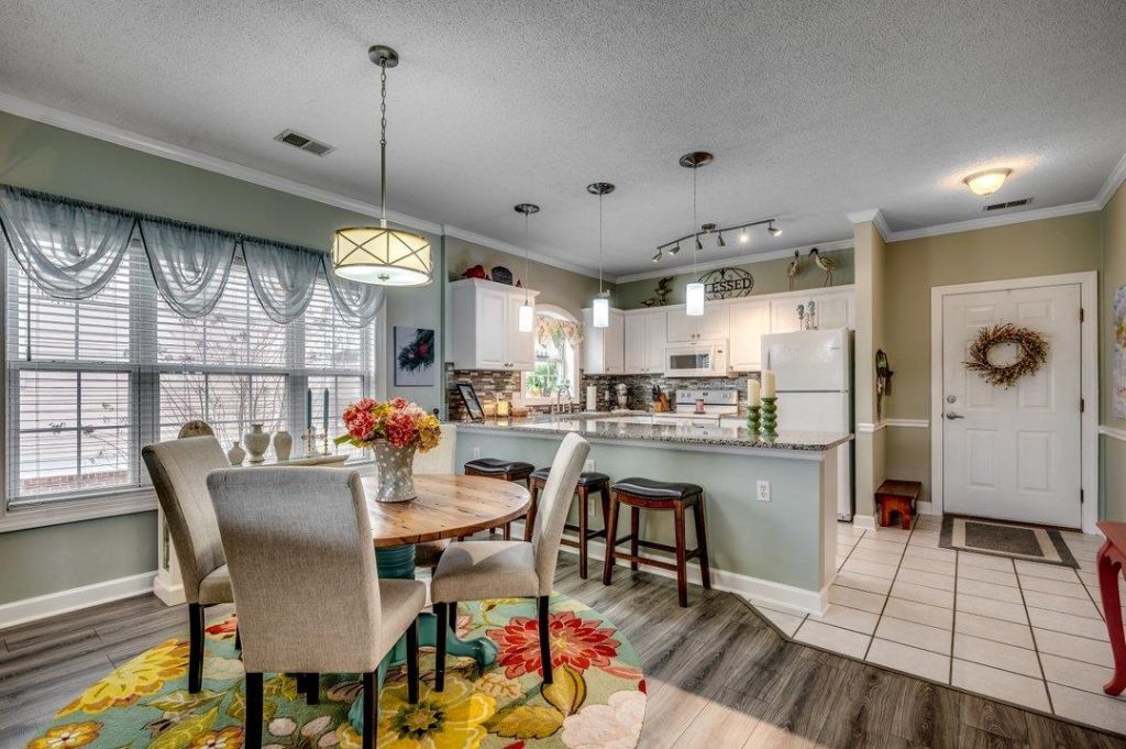 3965 Forsythia Ct. Photo 7