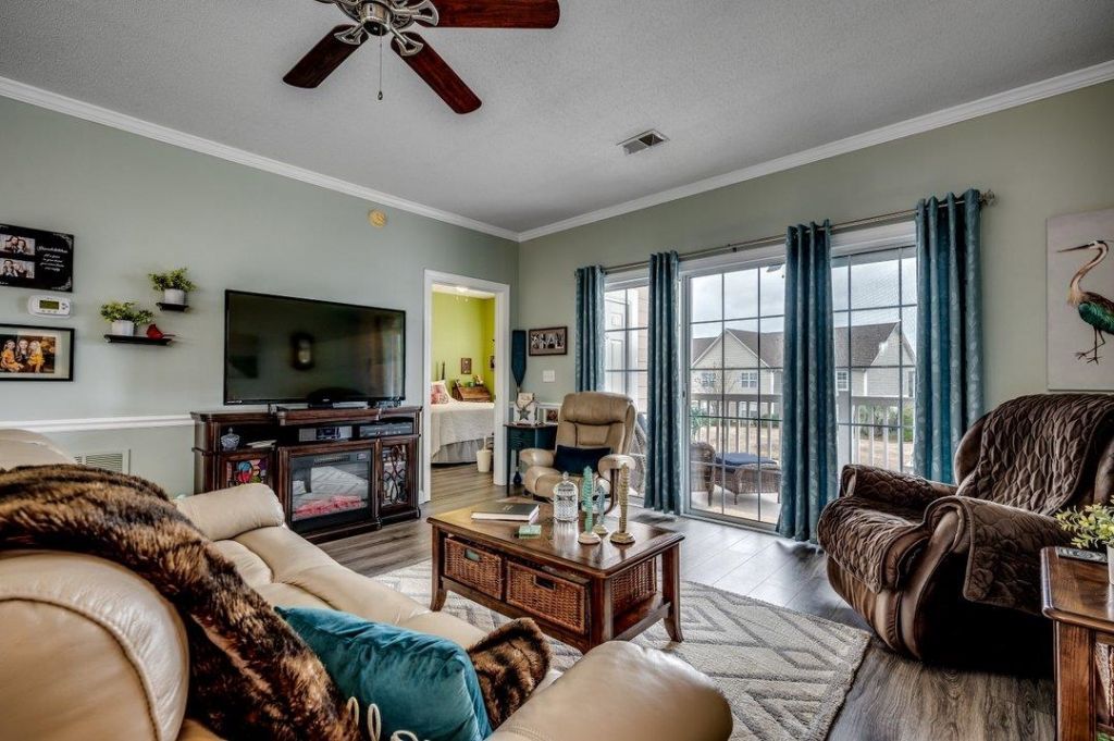 3965 Forsythia Ct. Photo 9