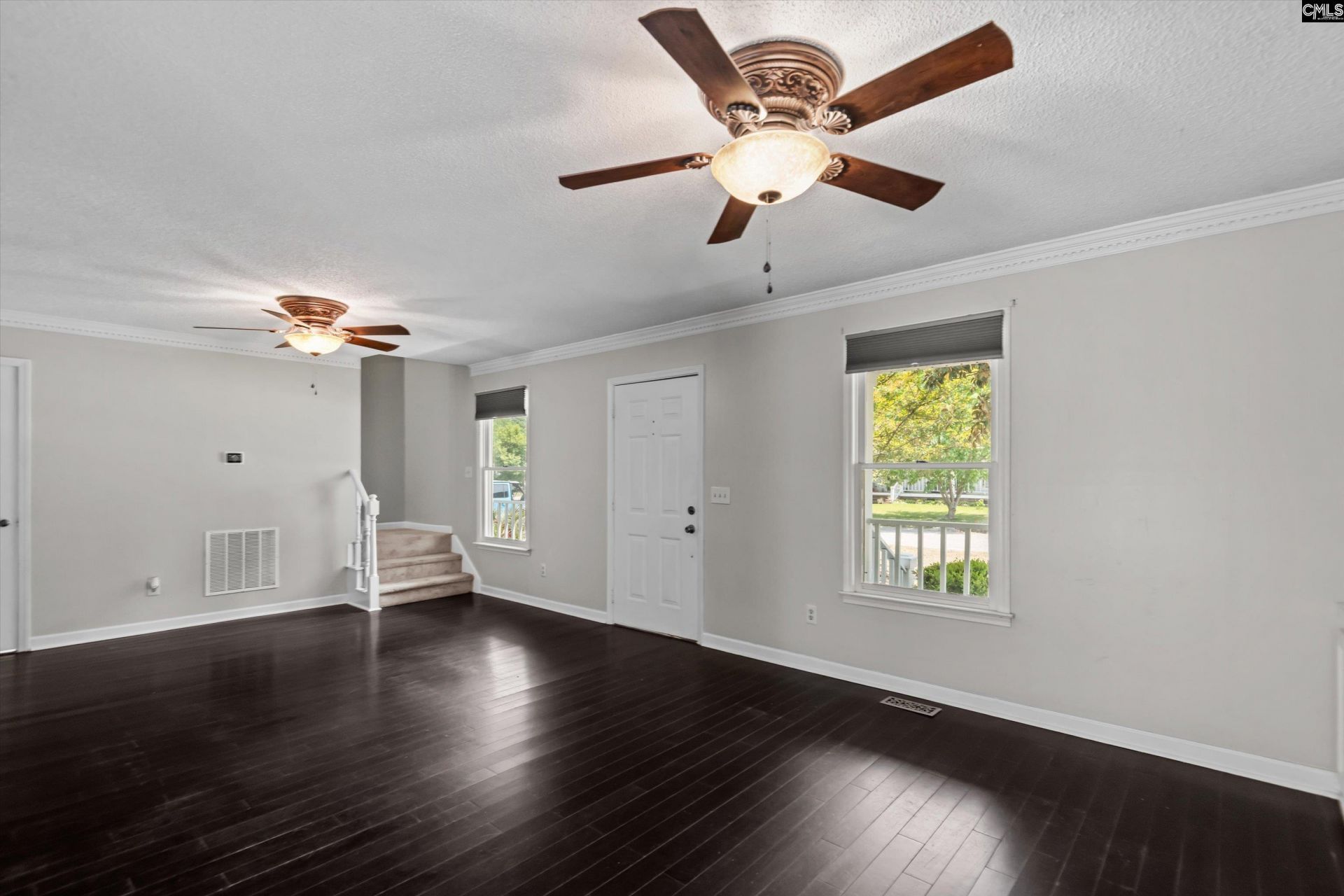 149 Mansfield Circle  Photo 5