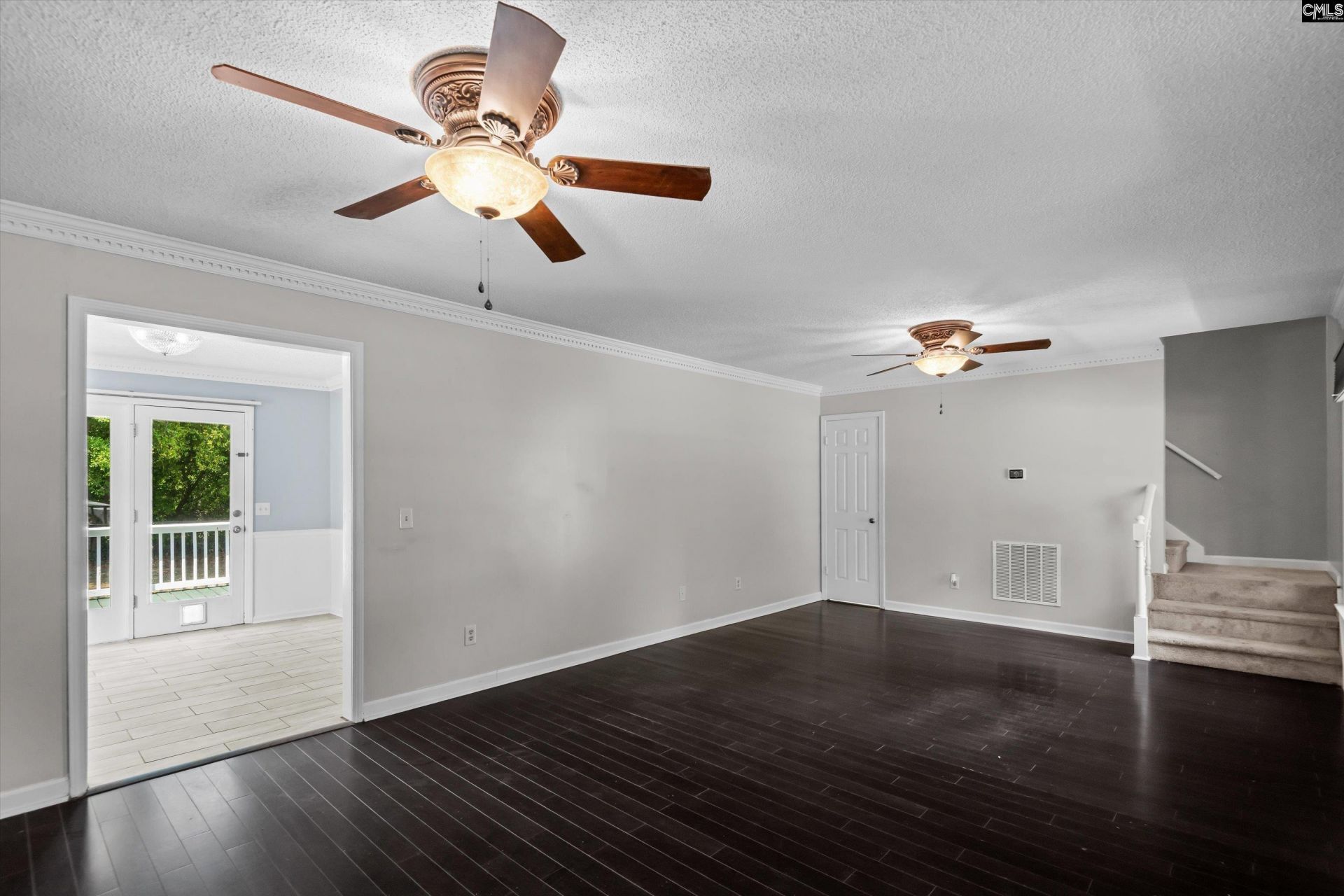 149 Mansfield Circle  Photo 7