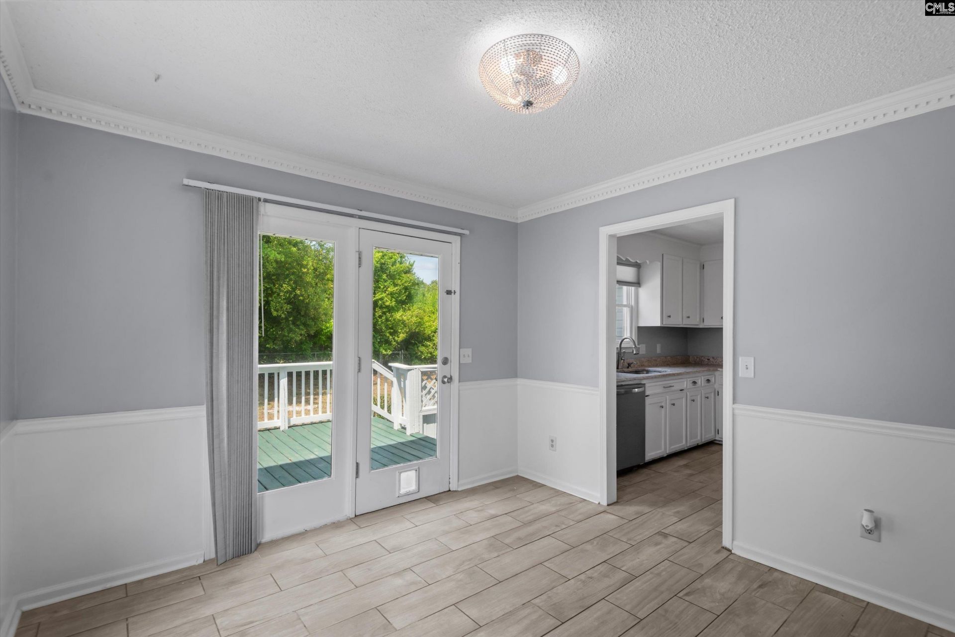 149 Mansfield Circle  Photo 9