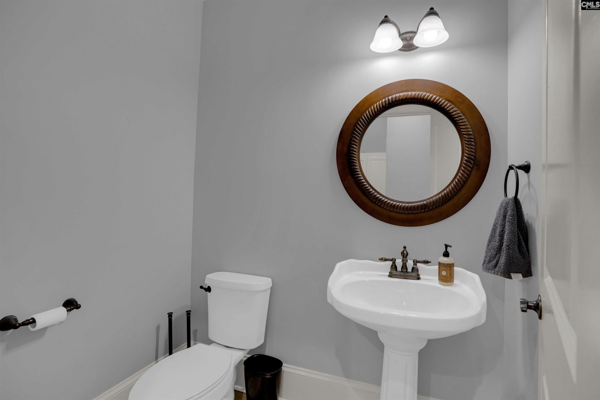 209 Inverness Court  Photo 23