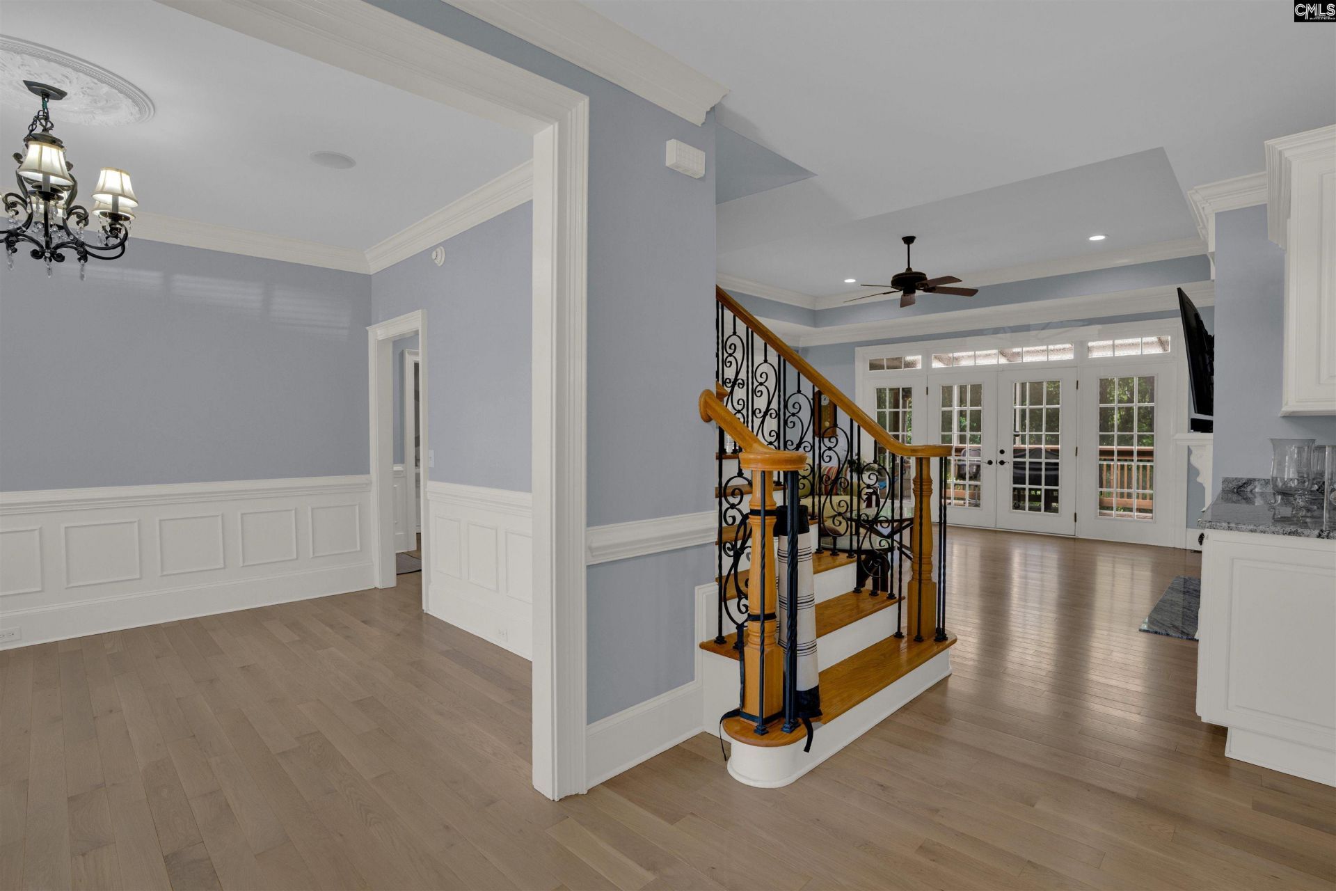 209 Inverness Court  Photo 7