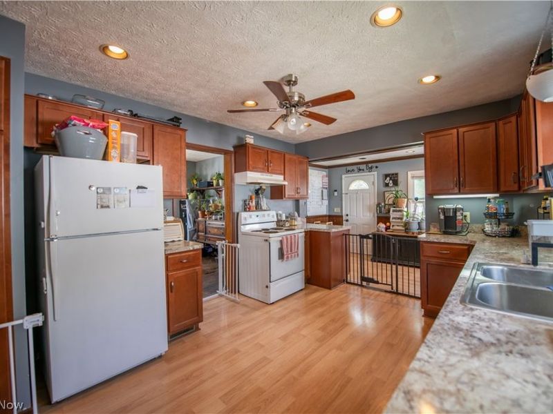 2605 Demington Avenue NW, Canton, OH 44708 Photo 12