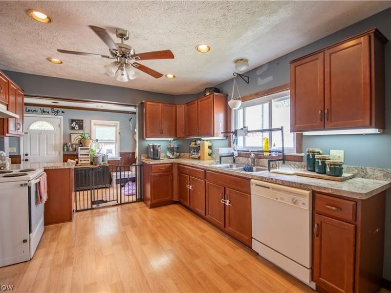 2605 Demington Avenue NW, Canton, OH 44708 Photo 13