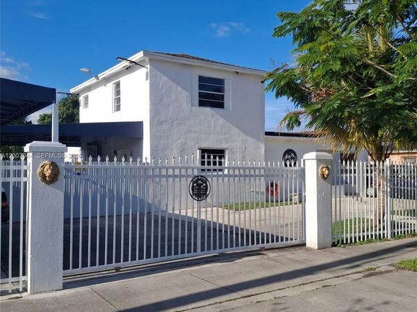 12215 SW 217th St, Miami, FL 33170