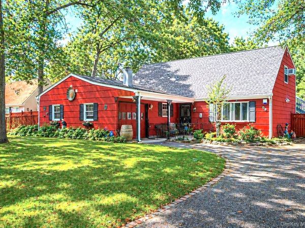 56 Bayonne Avenue, Central Islip, NY 11722