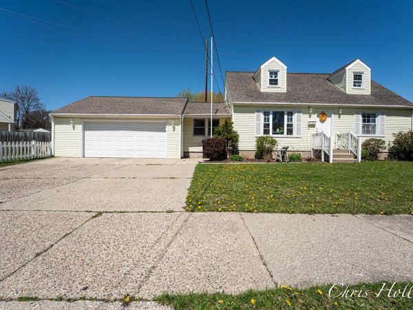 141 Highland Drive, Rockford, MI 49341