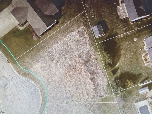 5509 Shadow Field Circle NE, Louisville, OH 44641