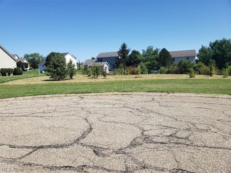 5509 Shadow Field Circle NE, Louisville, OH 44641 Photo 3