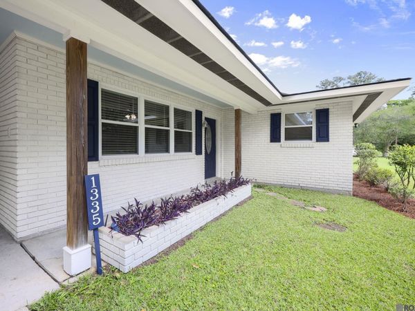 1335 Highland Park Dr, Baton Rouge, LA 70808