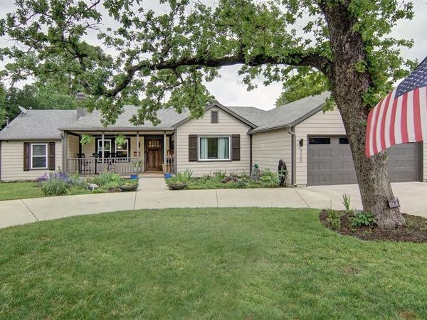 720 Merritt Street, River Oaks, TX 76114