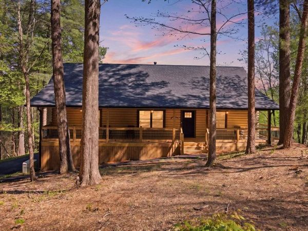 594 Shawnee Trail , Chatsworth, GA 30705