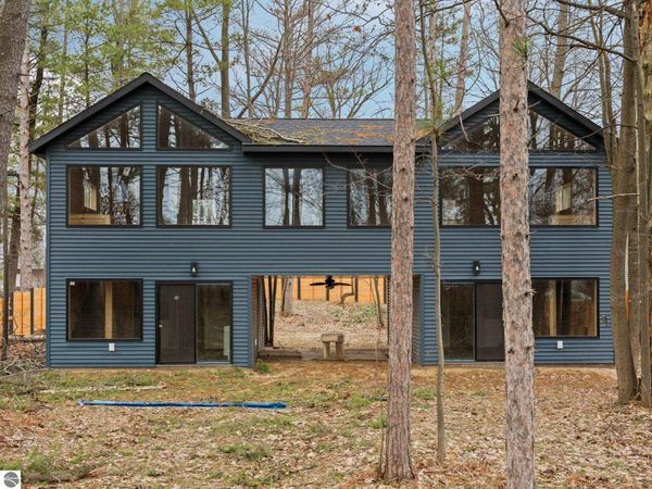 602 King Street S, Lake City, MI 49651