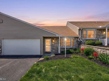 548 BUCKTHORN DRIVE , Unit 16, YORK, PA 17406