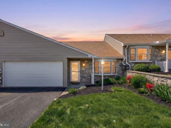 548 BUCKTHORN DRIVE , Unit 16, YORK, PA 17406