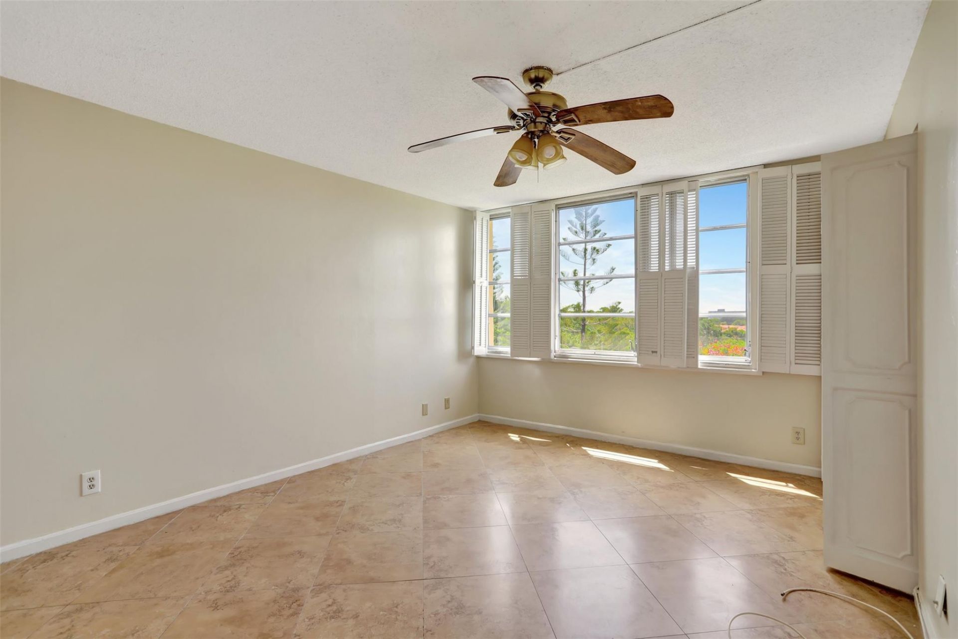 6921 Environ Boulevard, Unit 6o, Lauderhill, FL 33319 Photo