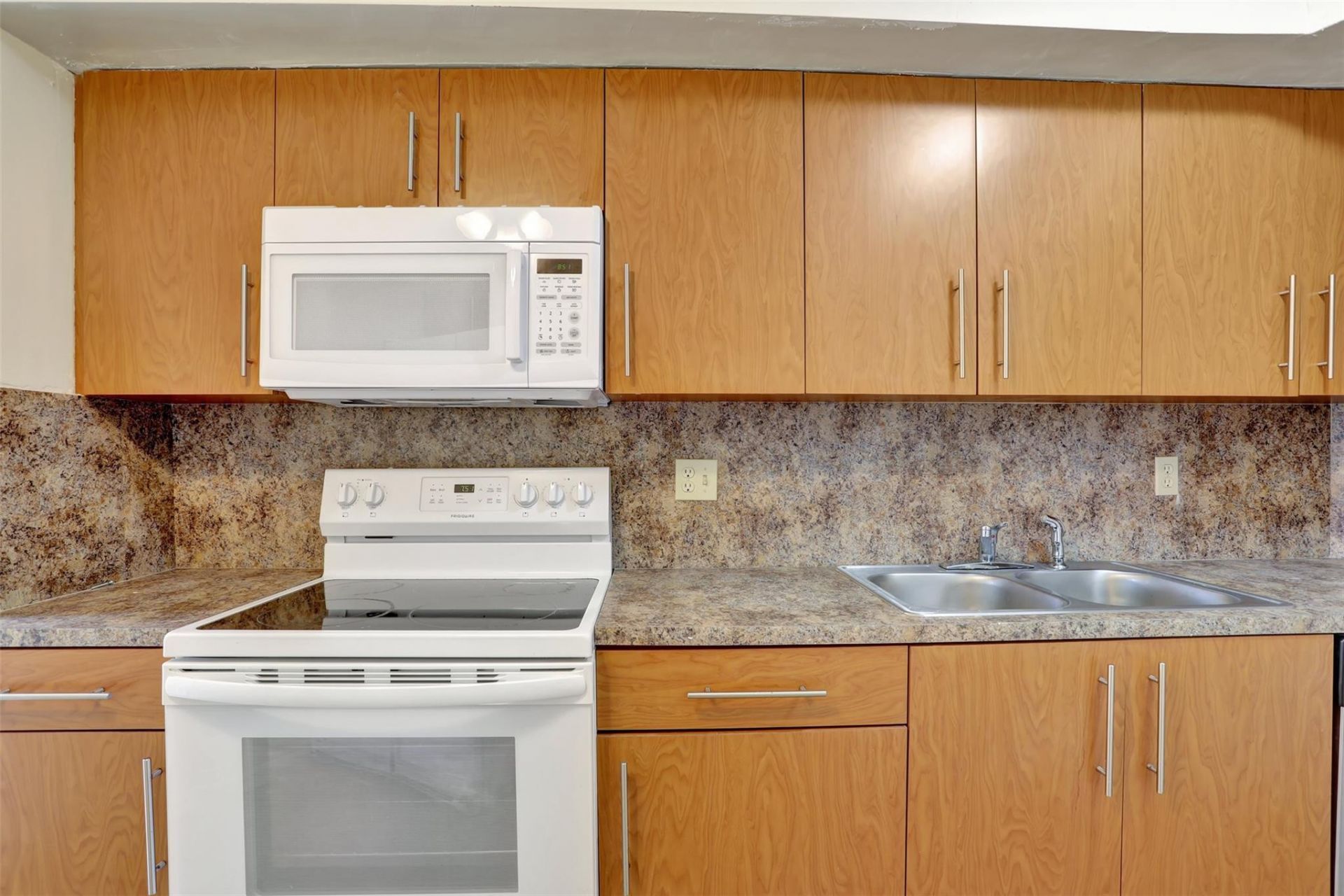 6921 Environ Boulevard, Unit 6o, Lauderhill, FL 33319 Photo
