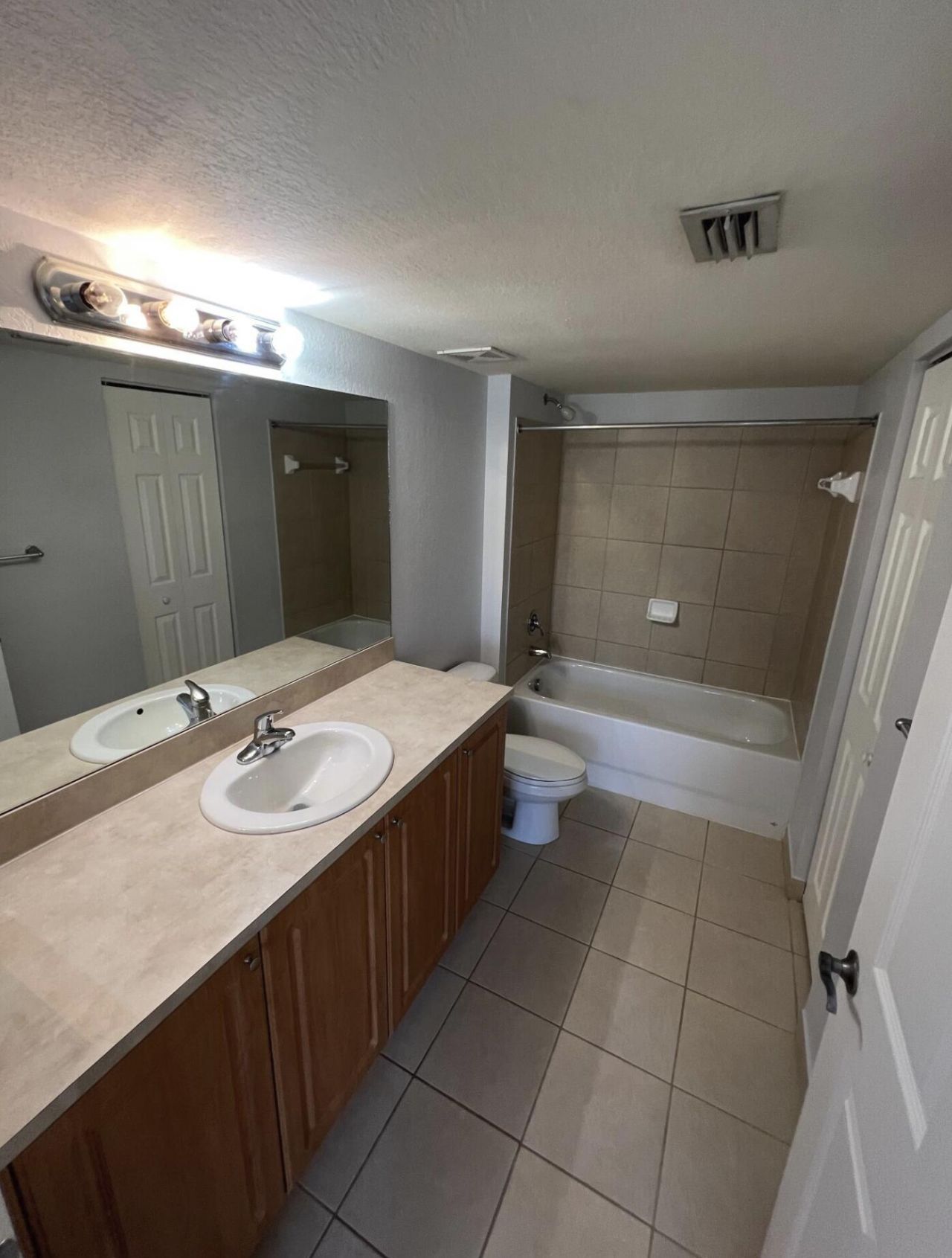 6769 Heritage Grande, Unit 2103, Boynton Beach, FL 33437 Photo