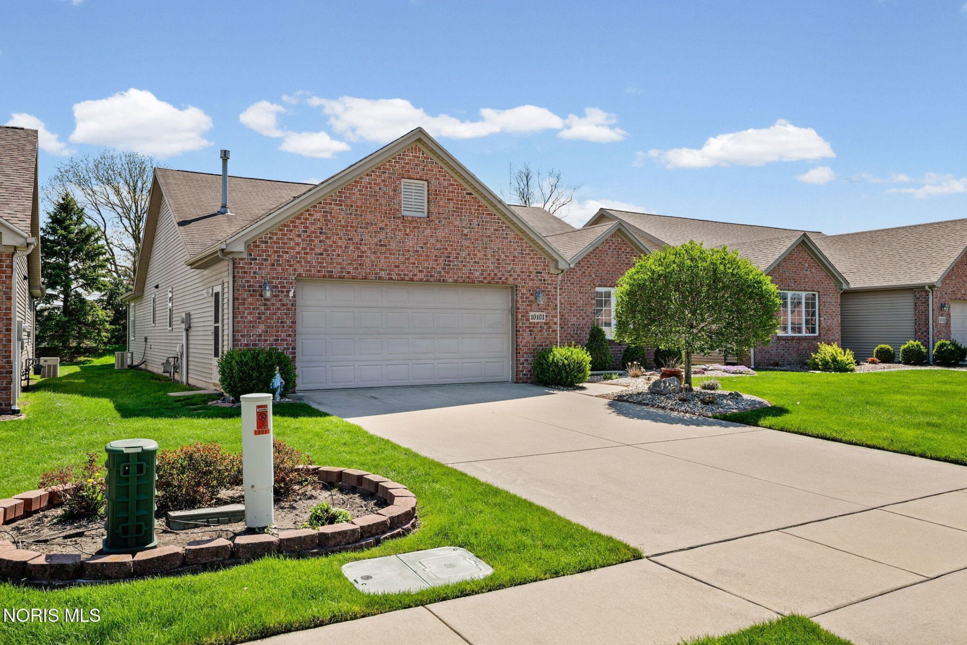 10101 S Shannon Hills Drive , Perrysburg, OH 43551 Main Photo