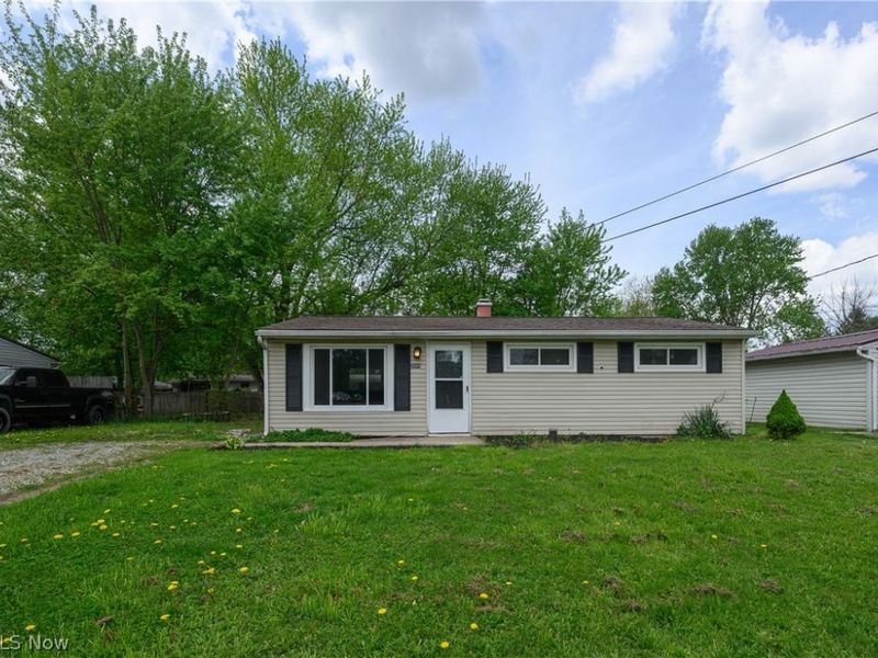 2889 Polly Road, Ravenna, OH 44266 Photo 1