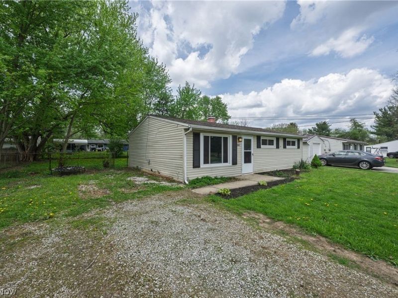 2889 Polly Road, Ravenna, OH 44266 Photo 2