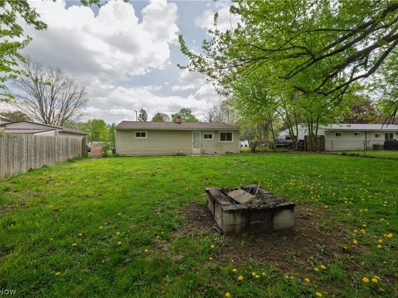 2889 Polly Road, Ravenna, OH 44266 Photo 3