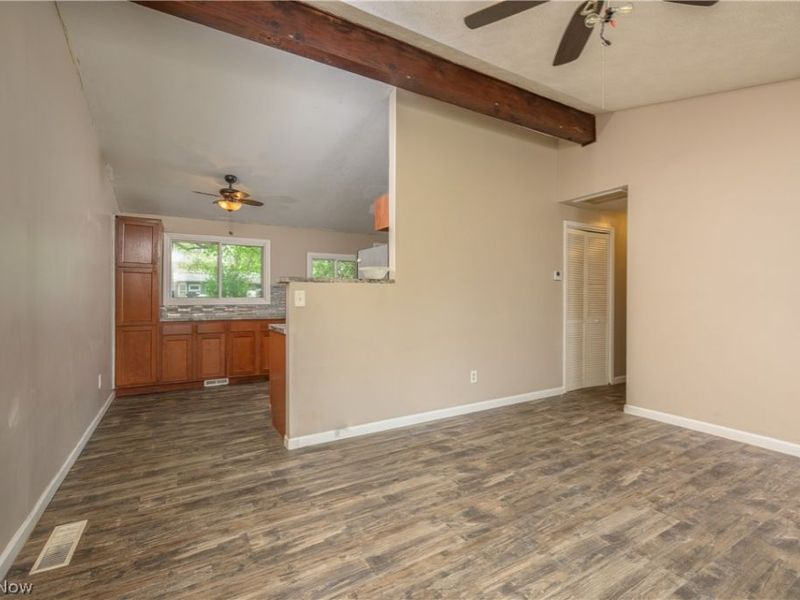 2889 Polly Road, Ravenna, OH 44266 Photo 4