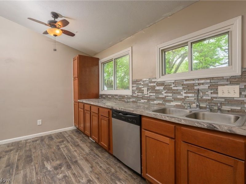 2889 Polly Road, Ravenna, OH 44266 Photo 8