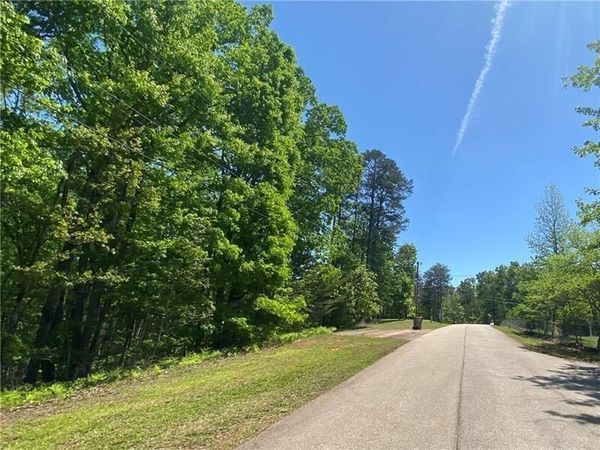 3712 Clubhouse Drive , Gainesville, GA 30501