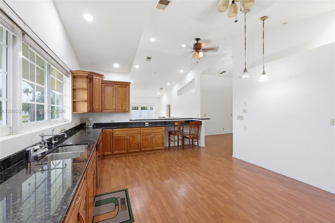 4361 NE 13th Ter , Oakland Park, FL 33334 Photo