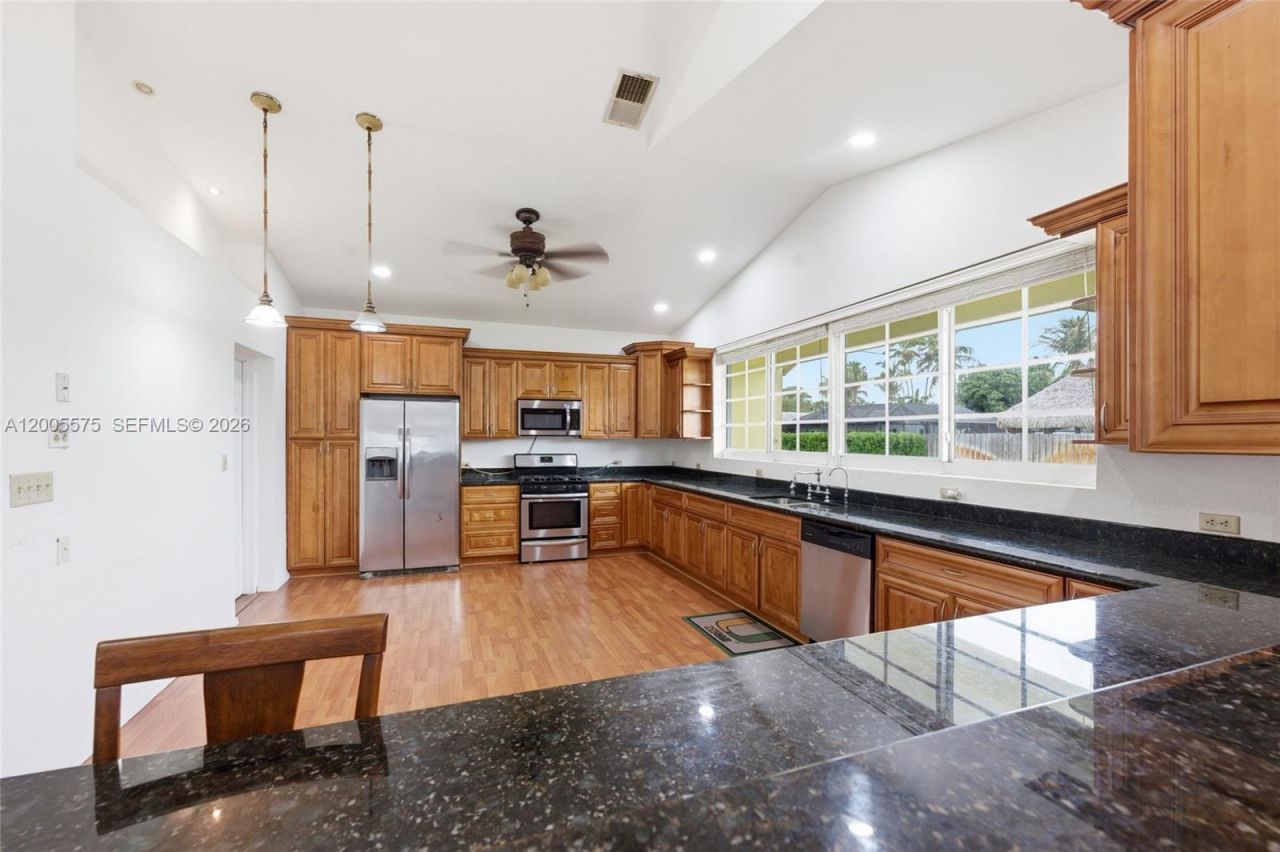 4361 NE 13th Ter , Oakland Park, FL 33334 Photo