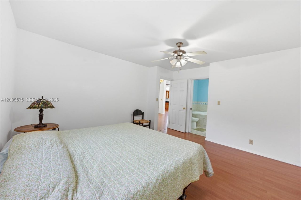 4361 NE 13th Ter , Oakland Park, FL 33334 Photo