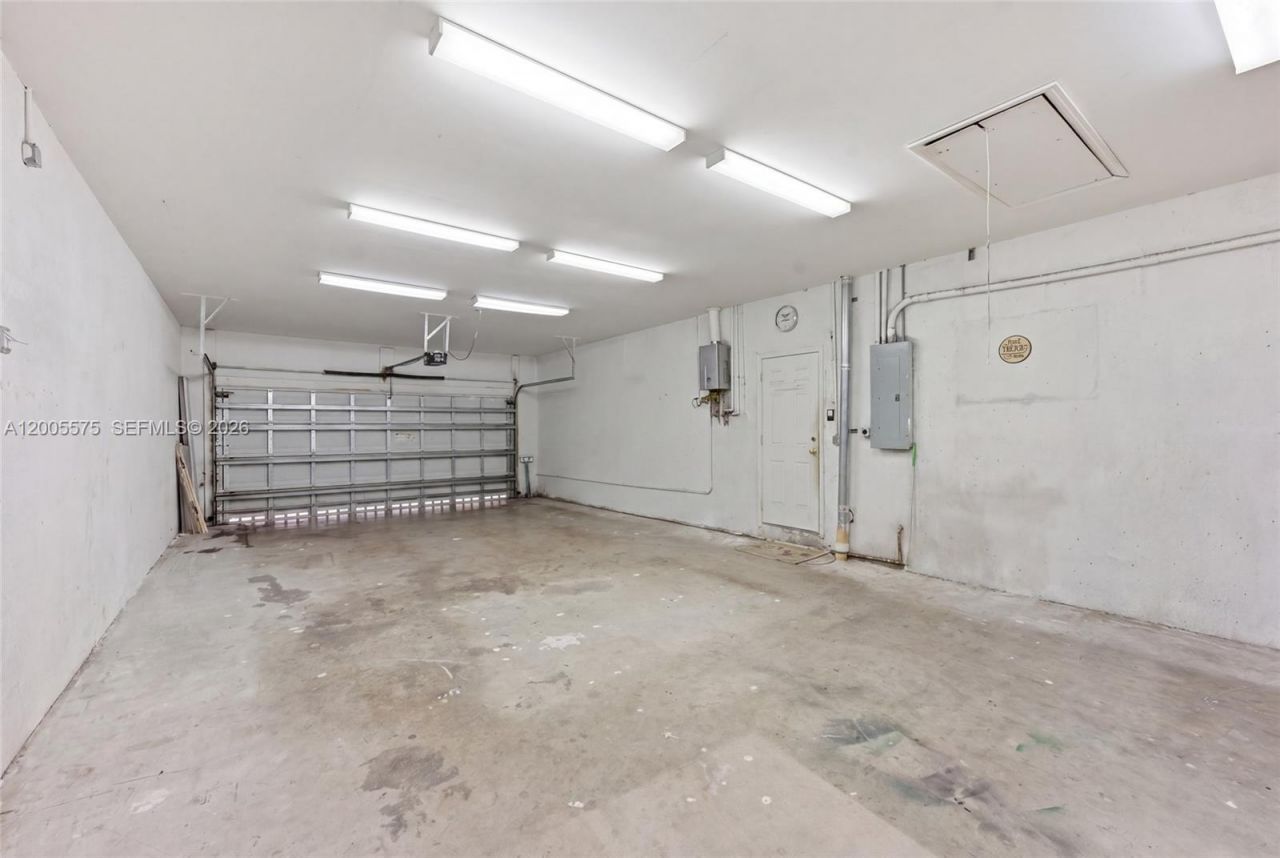 4361 NE 13th Ter , Oakland Park, FL 33334 Photo