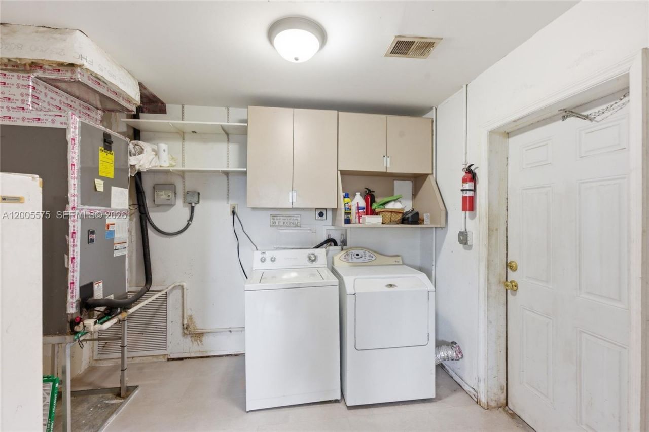 4361 NE 13th Ter , Oakland Park, FL 33334 Photo